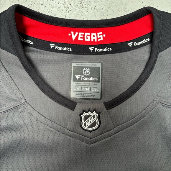 Like New Vegas Golden Knights NHL Hockey Jersey, Y L/XL - Picture 2 of 4